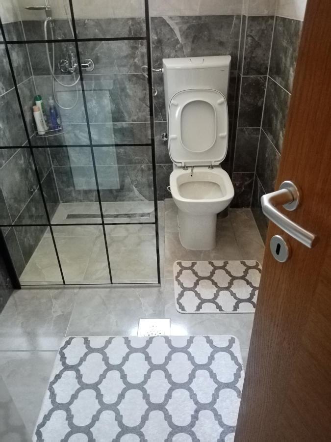 Azra Apartment Visoko Bagian luar foto