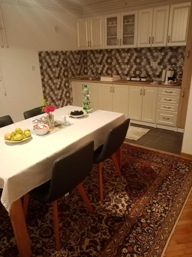 Azra Apartment Visoko Bagian luar foto